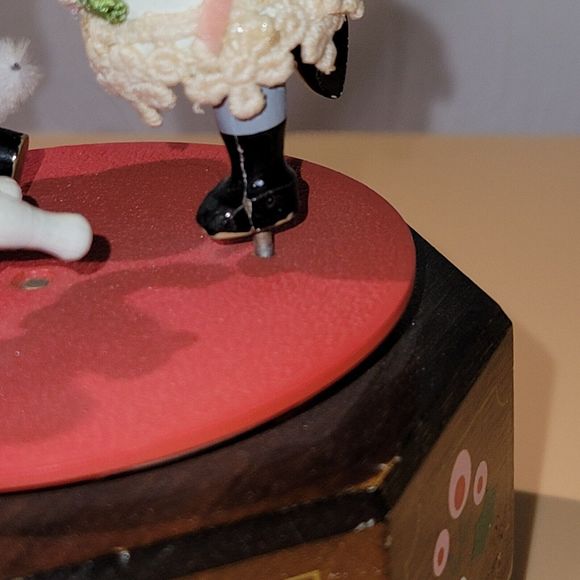 Kurt Adler Musical We Wish You a Merry Christmas Girl Boy Dog Rotate Wood 1983 - Picture 6 of 16